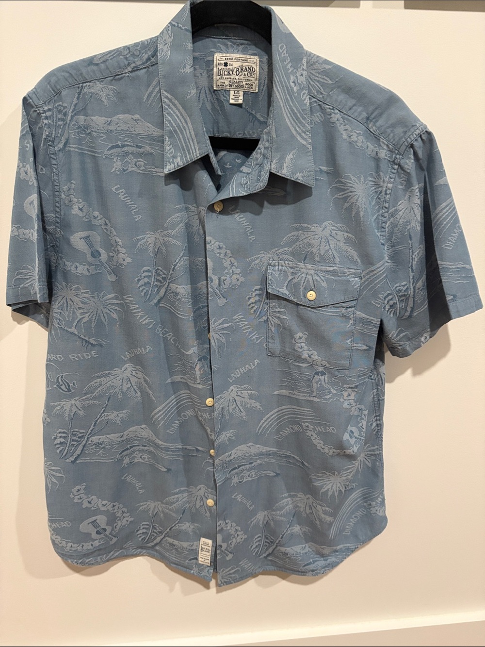 Lucky Brand Men’s Light Blue Hawaiian Button-Front Shirt - Picture 1 of 3